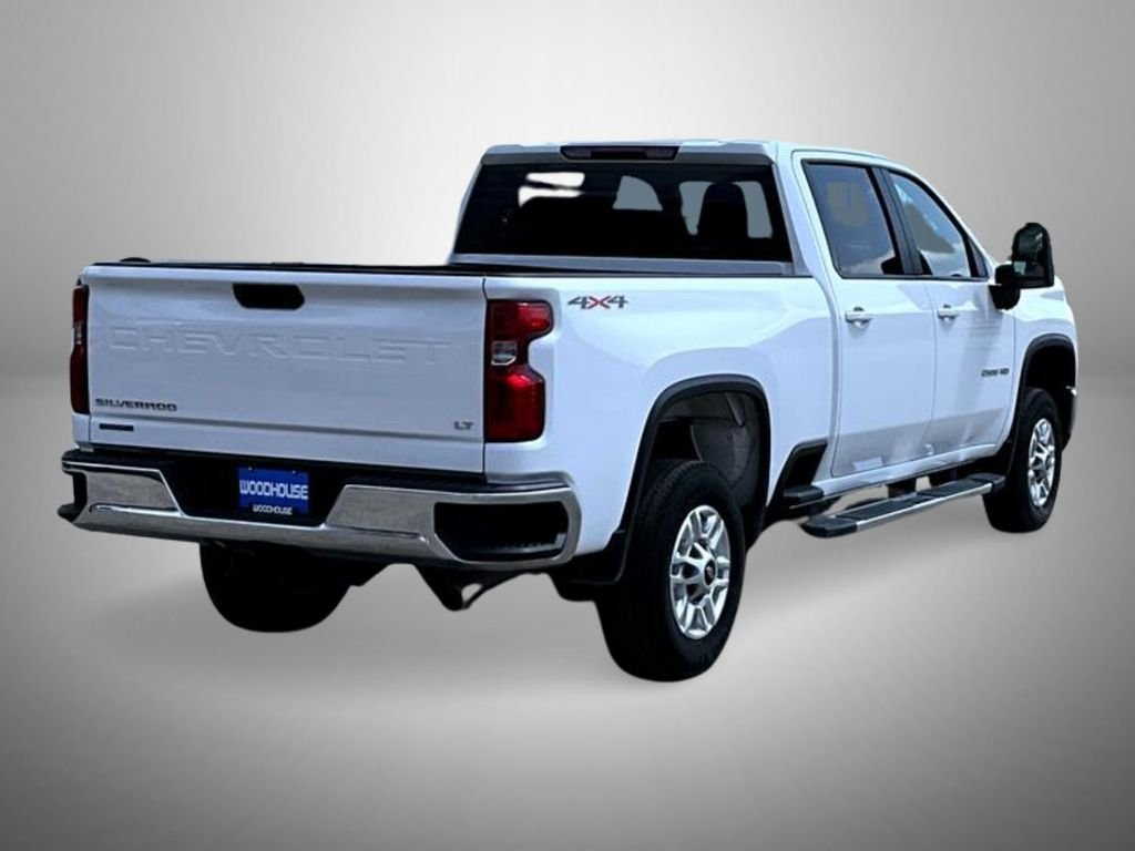 Used 2025 White Chevrolet LT image 5