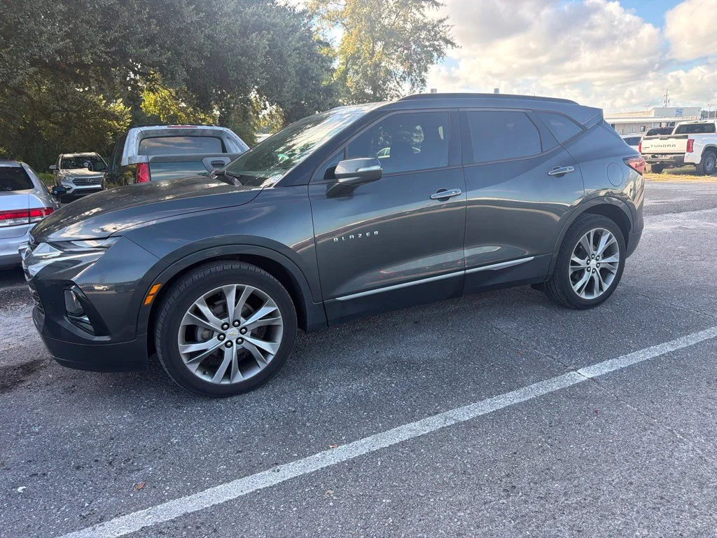 Used 2020 Gray Chevrolet Premier image 2