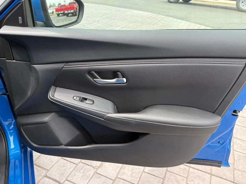 Used 2025 Blue Nissan SV image 17