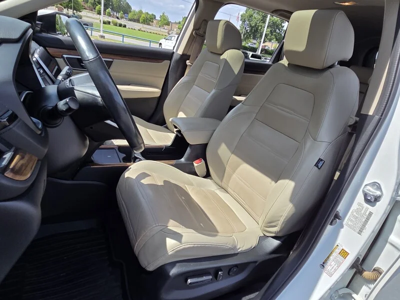 Used 2022 Platinum White Pearl Honda TOURING image 7
