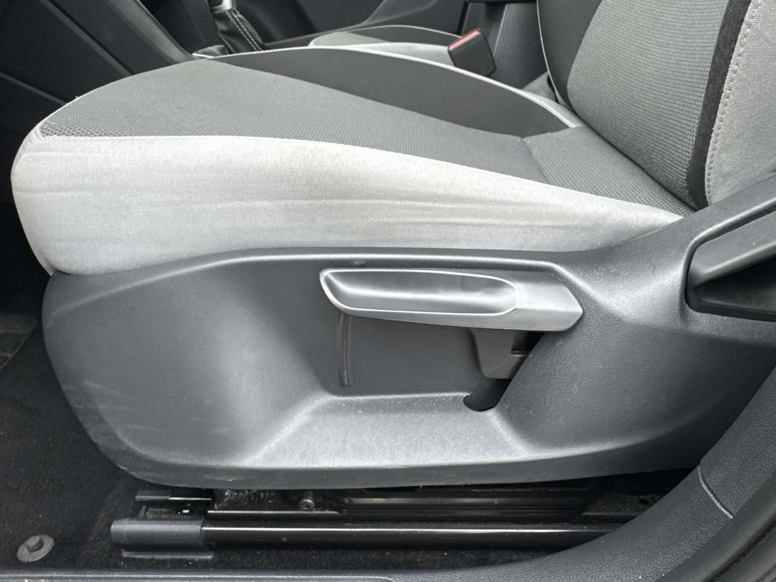 2024 Volkswagen Taos SE - Photo 16