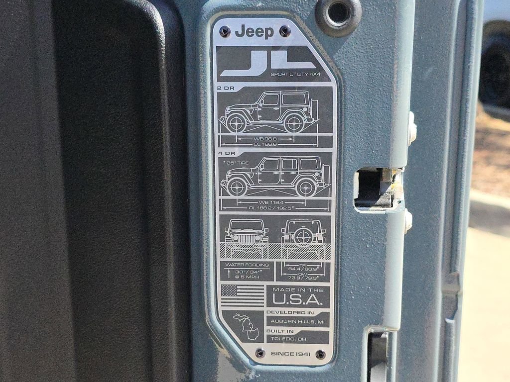 Used 2024 Blue Jeep Sport image 16