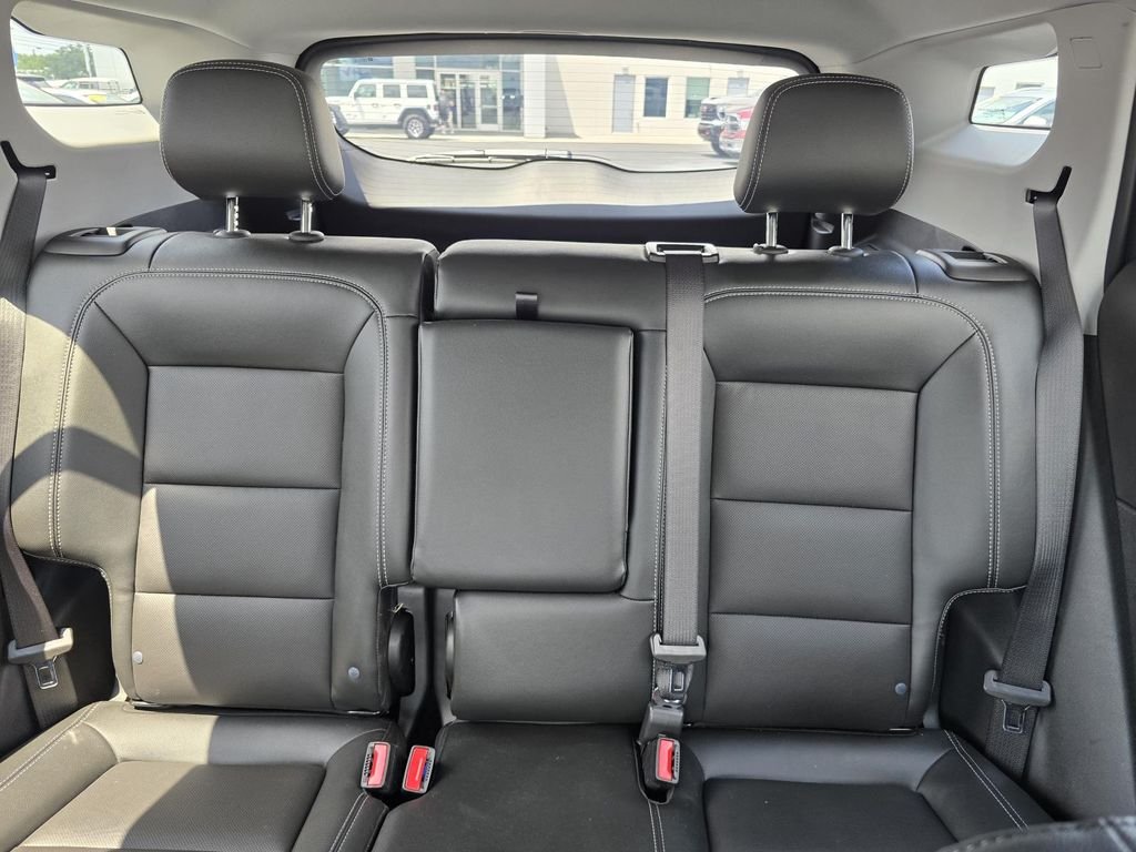 Used 2023 STERLING METALLIC GMC SLT image 18