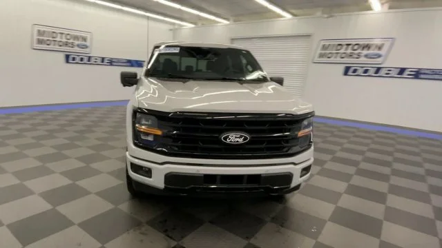 New 2026 Avalanche Ford XLT image 3