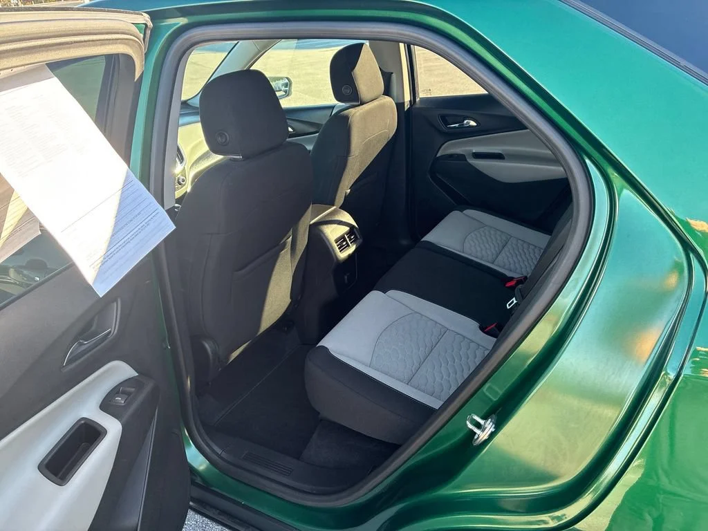 Used 2018 IVY METALLIC Chevrolet LT image 40