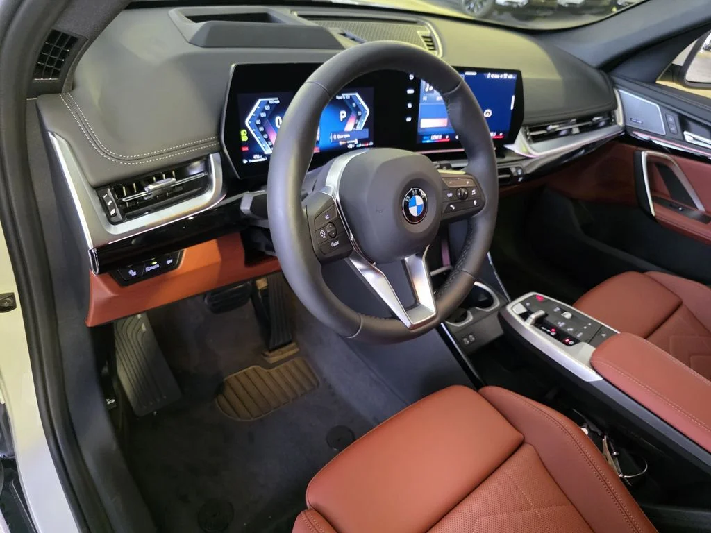 Used 2026 White BMW xDrive28i image 15