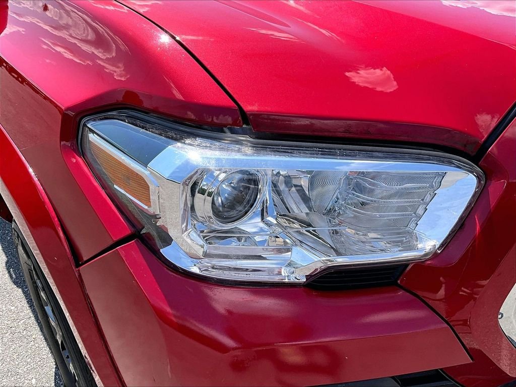 Used 2023 Red Toyota SR5 image 33