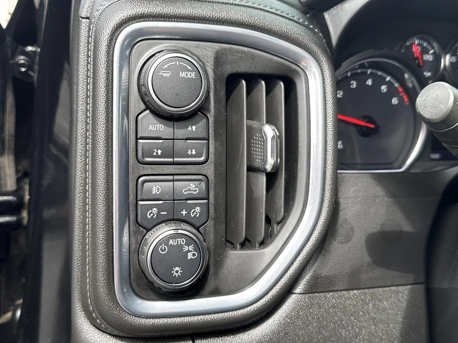 Used 2021 BLACK Chevrolet LT Trail Boss image 20