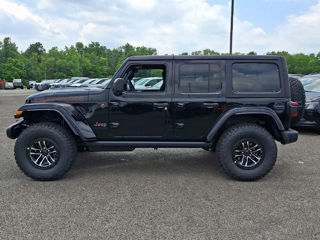 New 2026 Black Clear-Coat Exterior Paint Jeep Rubicon image 5