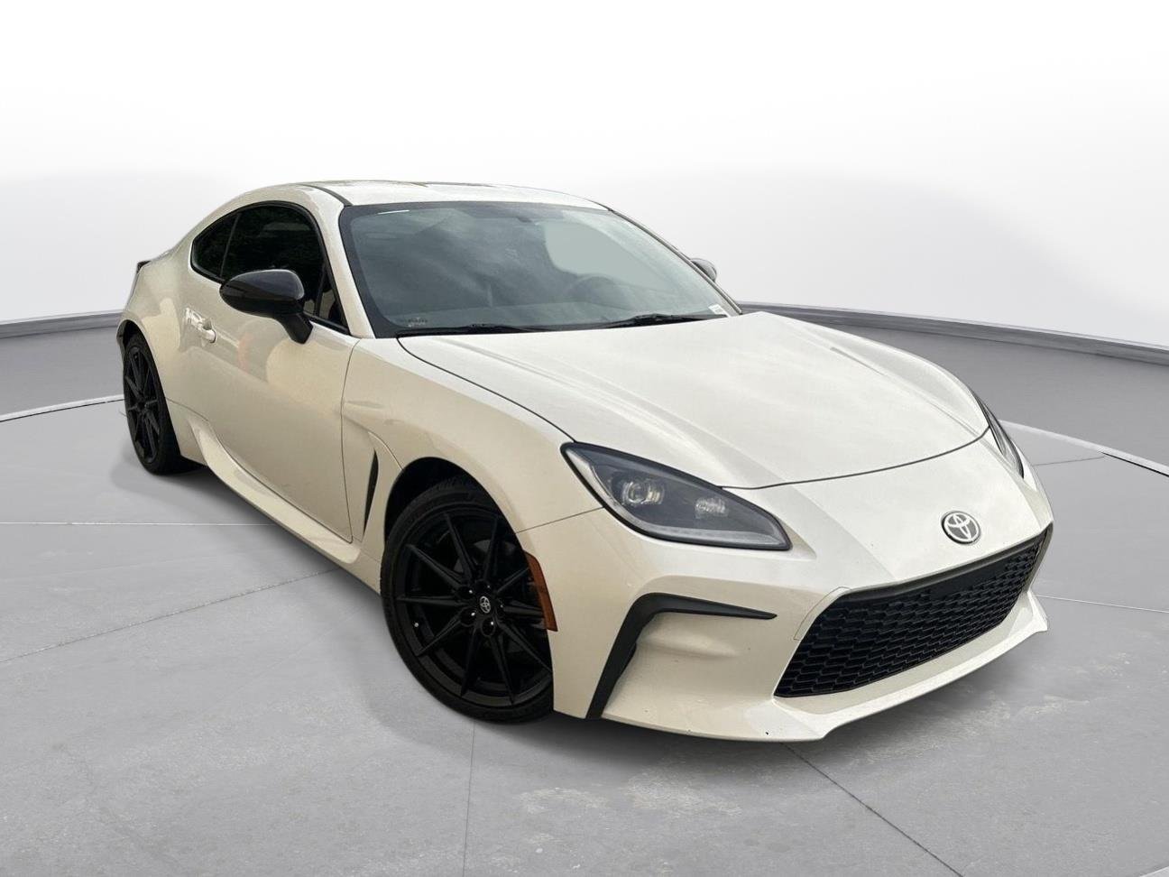 Used 2023 Halo Toyota Premium image 4