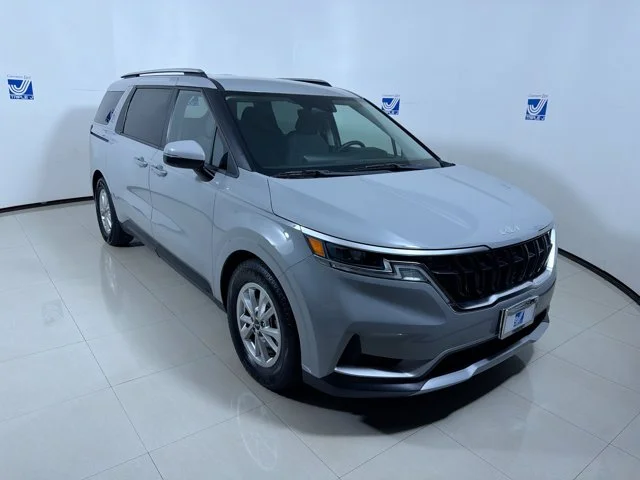 Used 2022 CERAMIC SILVER Kia LX image 2