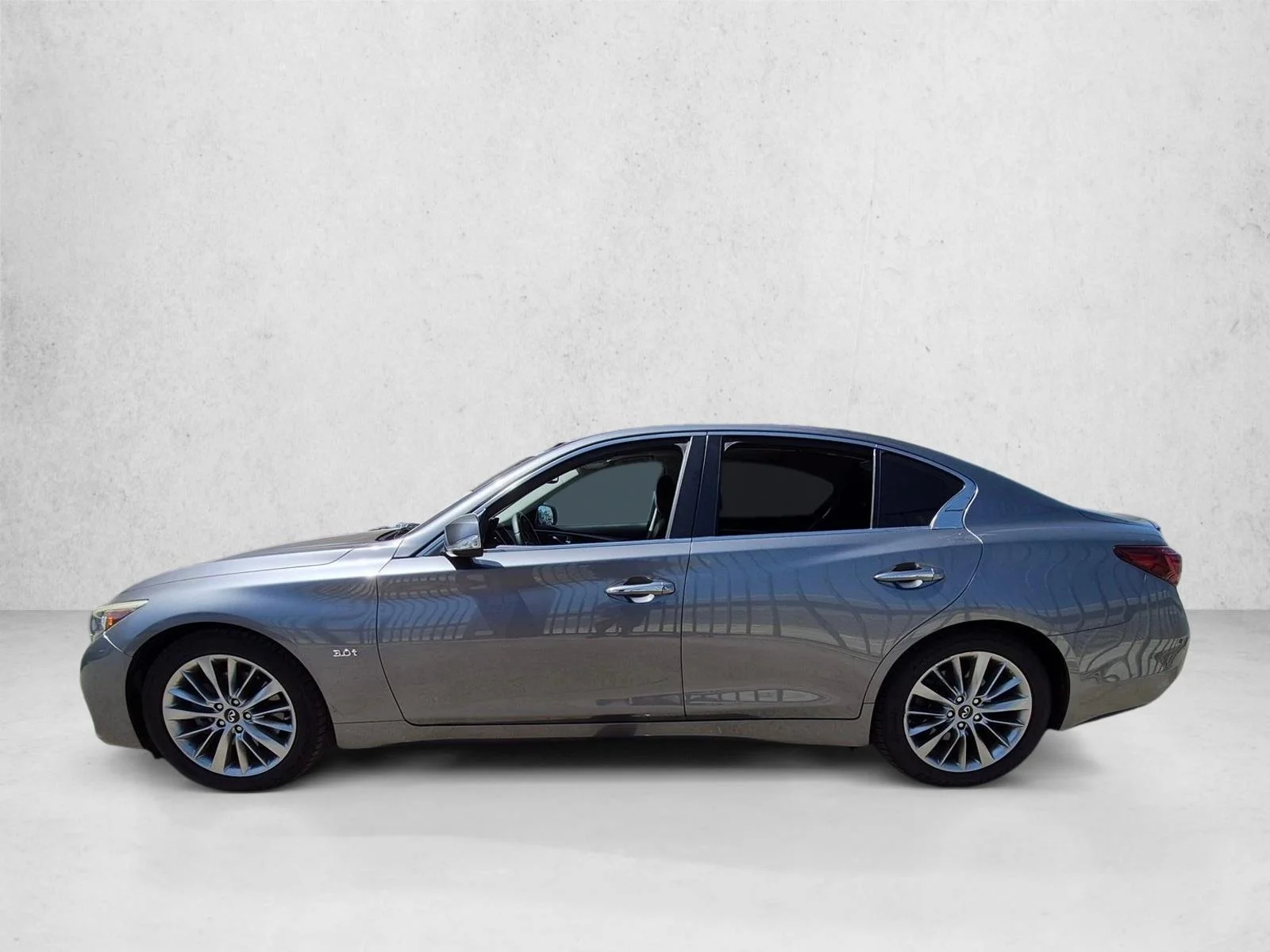 Used 2019 Graphite Shadow INFINITI 3.0t LUXE image 8