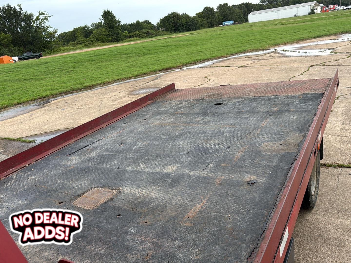 Used 2001 red Ford XL image 9