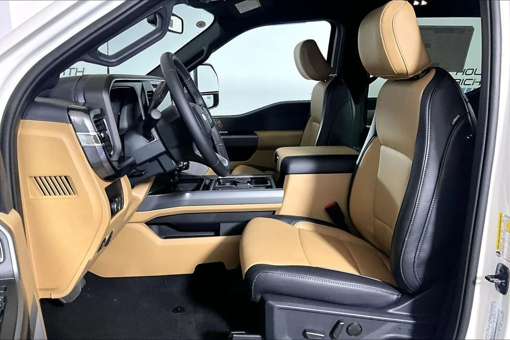 New 2026 Star White Metallic Tri-Coat Ford F-350® Lariat® image 9