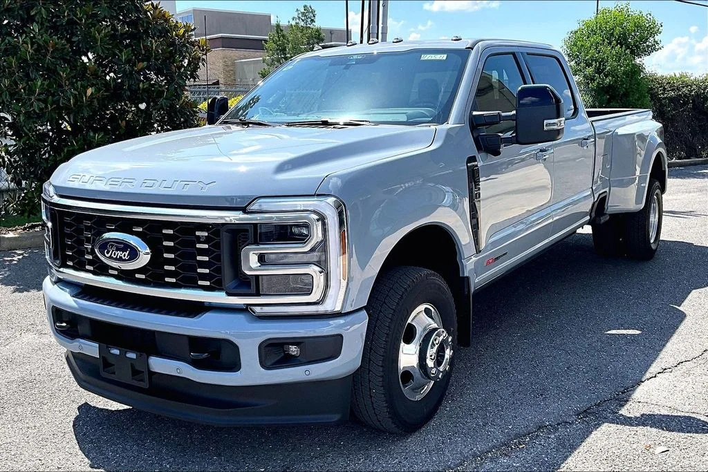 2026 Ford Super Duty F-350® Platinum®