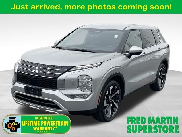 2024 Mitsubishi Outlander SE