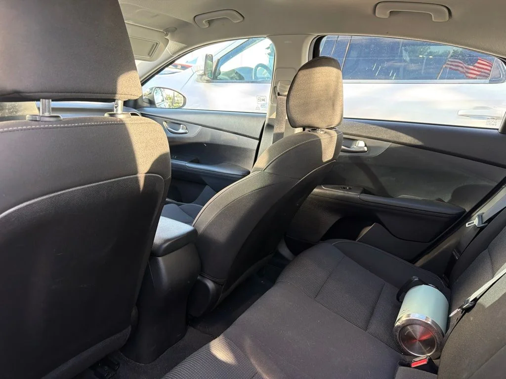 Used 2021 Aurora Black Pearl Kia LXS image 6