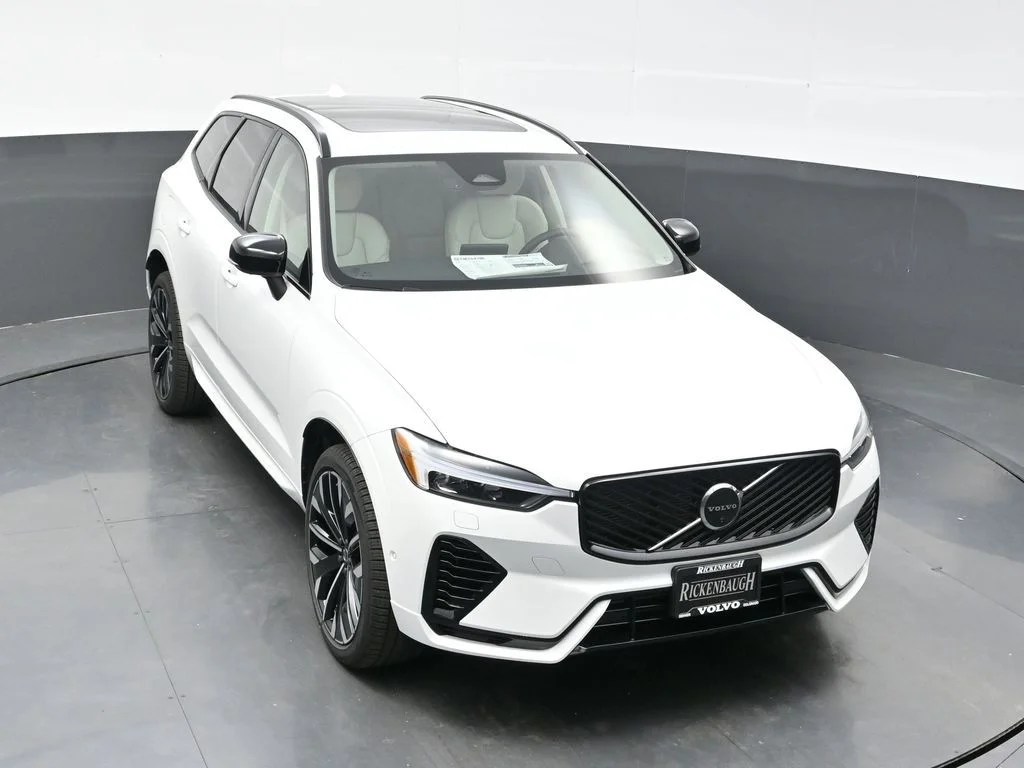 New 2026 White Volvo T8 Ultra image 46