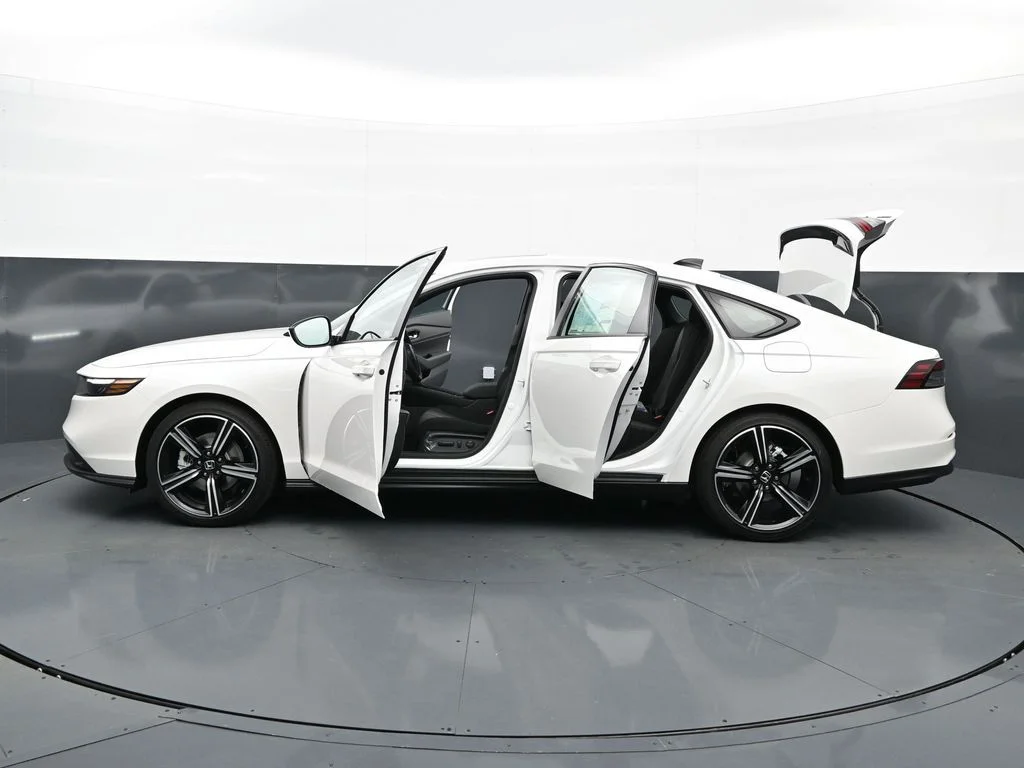 New 2026 Platinum White Pearl Honda Sport image 38