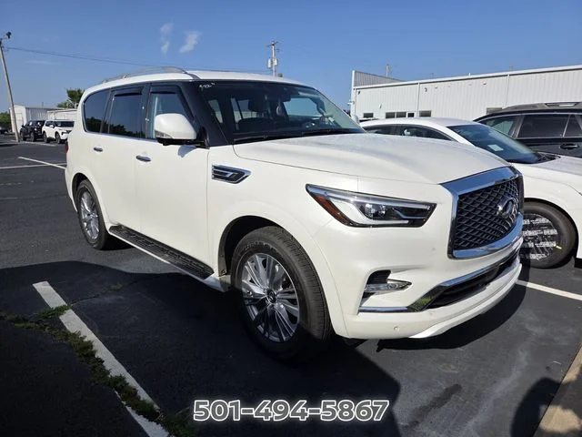 Used 2022 White INFINITI LUXE image 3