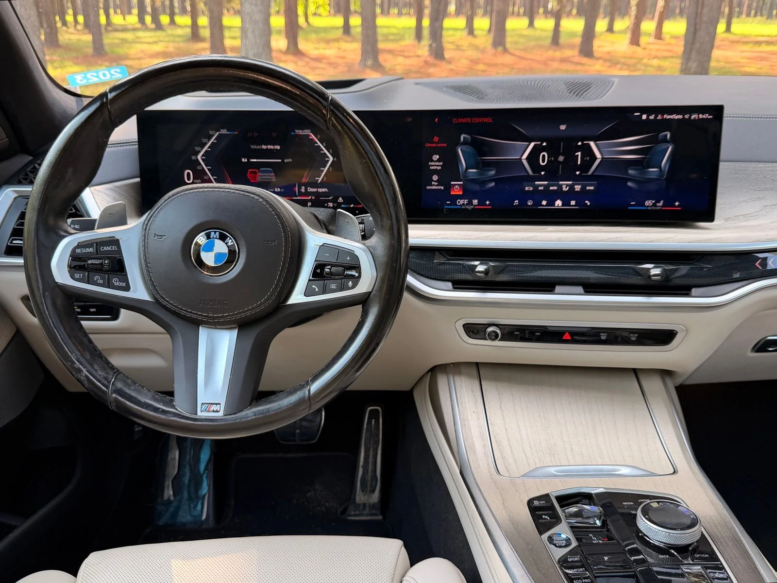 Used 2024 Gray Metallic BMW xDrive40i image 3