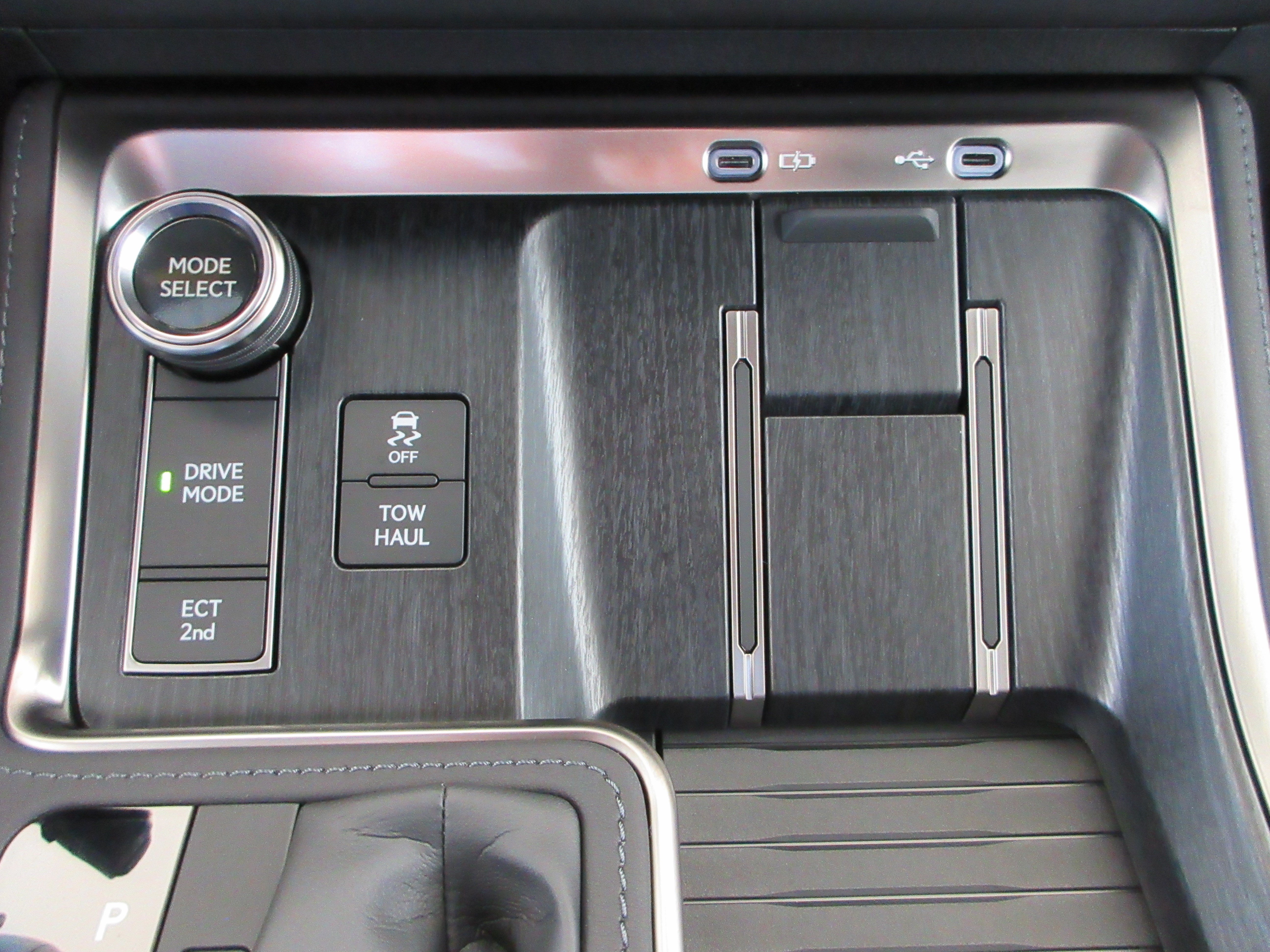 2026 Lexus GX Luxury - Photo 47