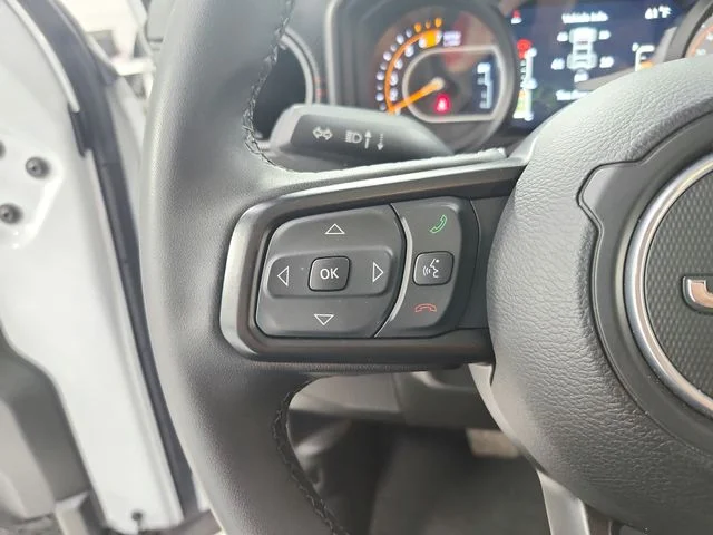 Used 2025 White/off-white Jeep Rubicon image 22