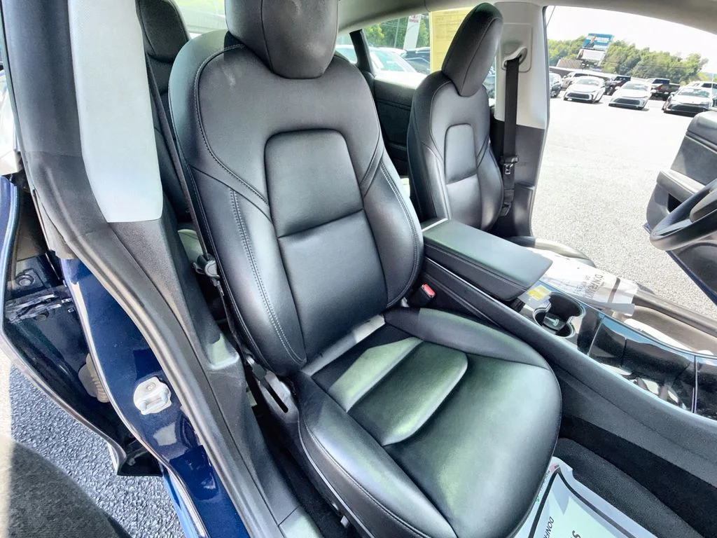 Used 2019 Blue Tesla Long Range image 25