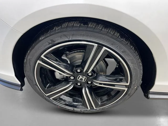 New 2026 Platinum White Pearl Honda SE image 10