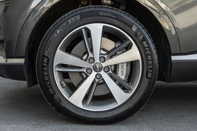 Used 2024 Makalu Gray Genesis 3.5T image 15