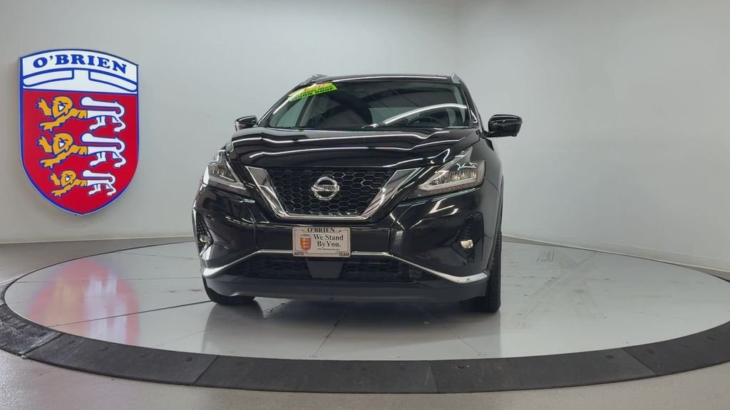 Used 2020 Super Black Metallic Nissan Platinum image 9