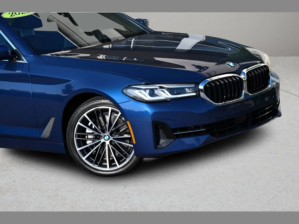 Used 2022 Blue BMW 540i xDrive image 10