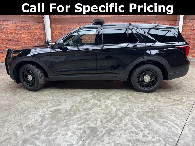New 2025 Black Ford Base image 2