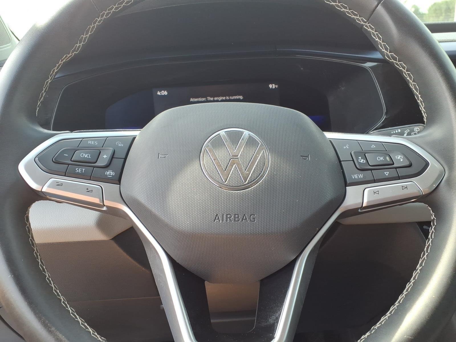 Used 2022 Cornflower Blue Volkswagen SE image 24