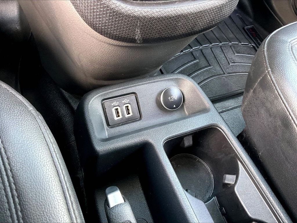 Used 2019 Frozen White Ford XL image 31