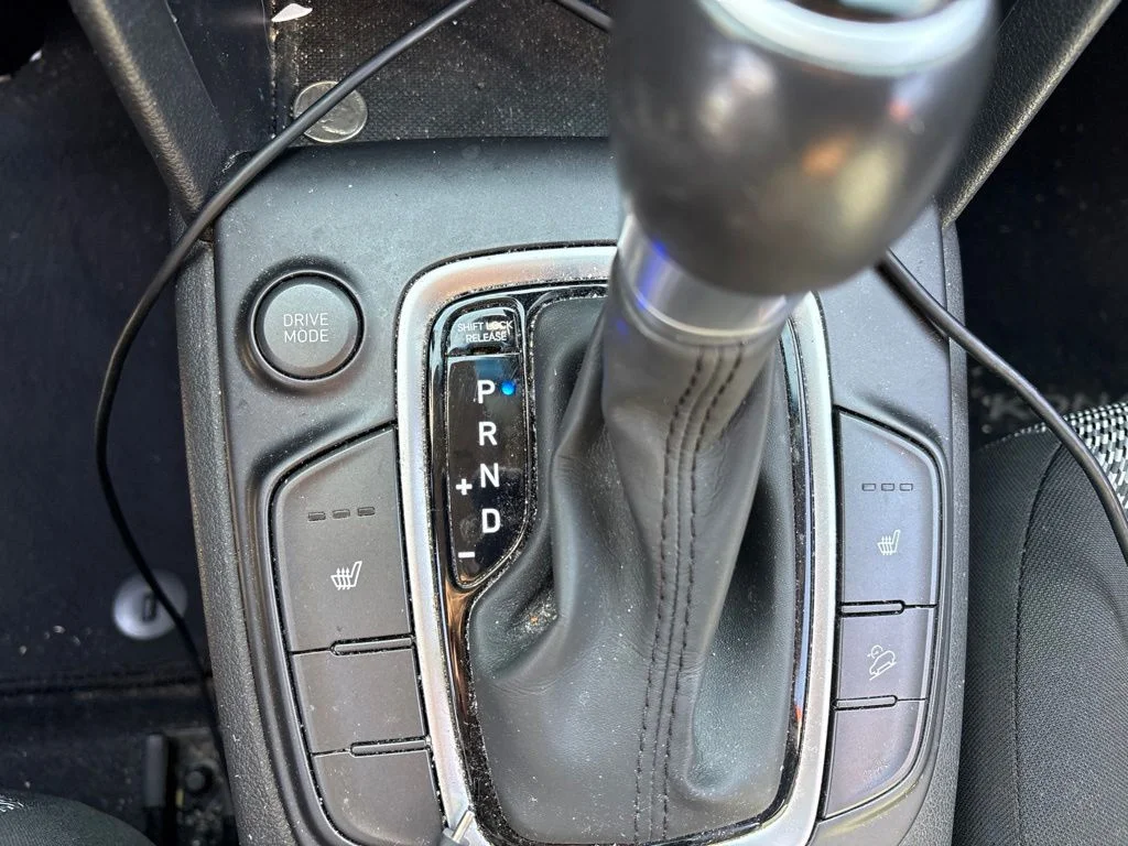 Used 2019 Orange Hyundai SEL image 16