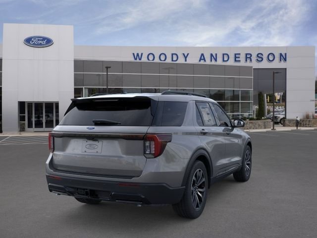 New 2026 Carbonized Gray Metallic Ford ST-Line image 8