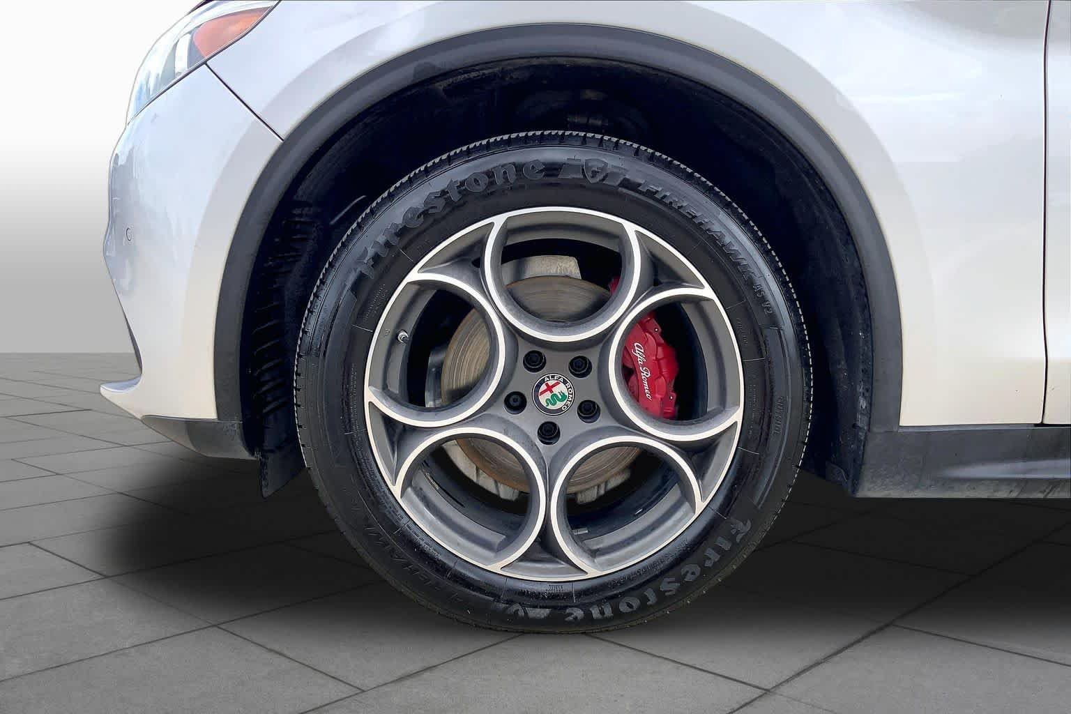 Used 2018 Silverstone Gray Metallic Alfa Romeo Ti Sport image 11