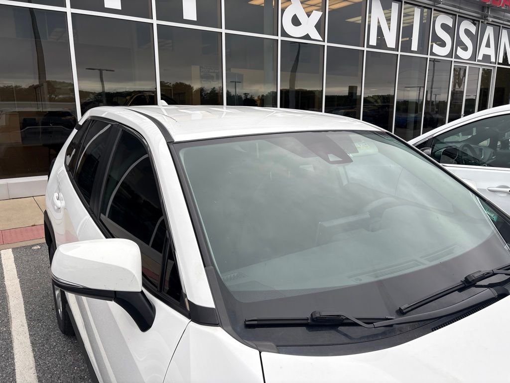 Used 2023 White Toyota LE image 10