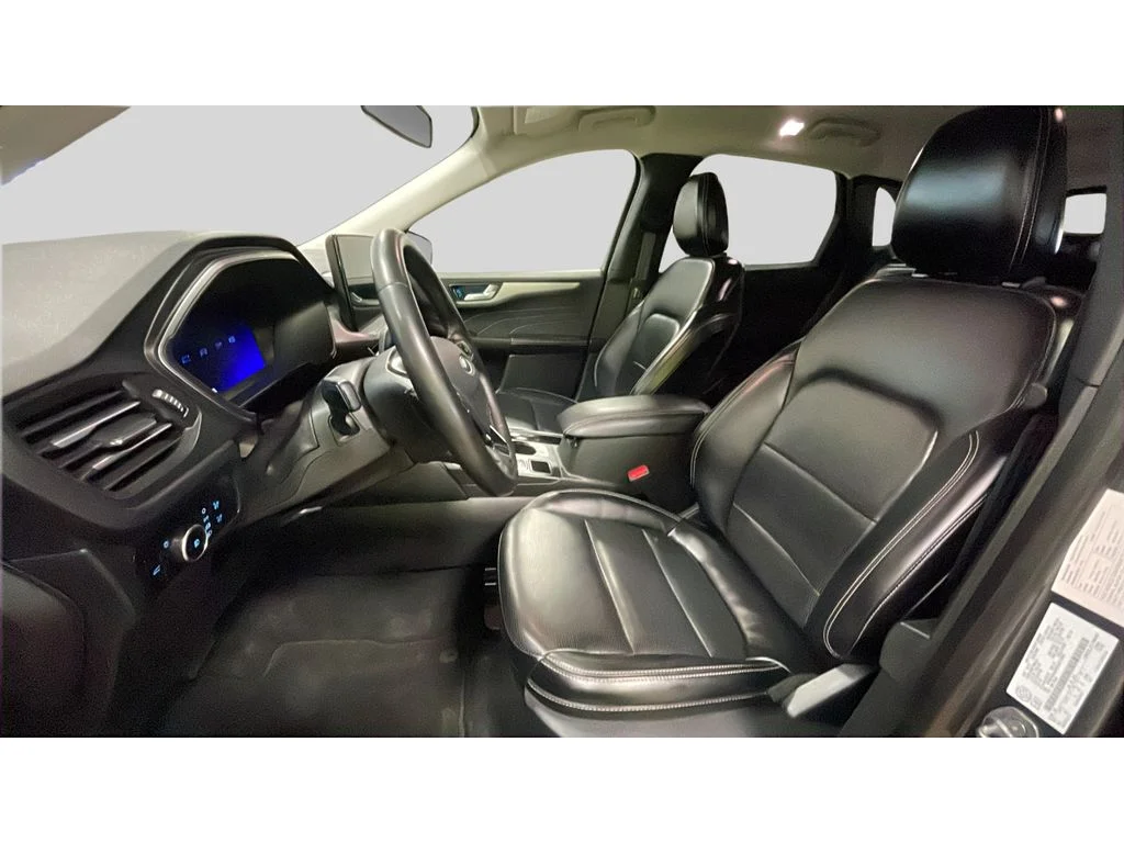 Used 2024 Gray Metallic Ford Platinum image 12