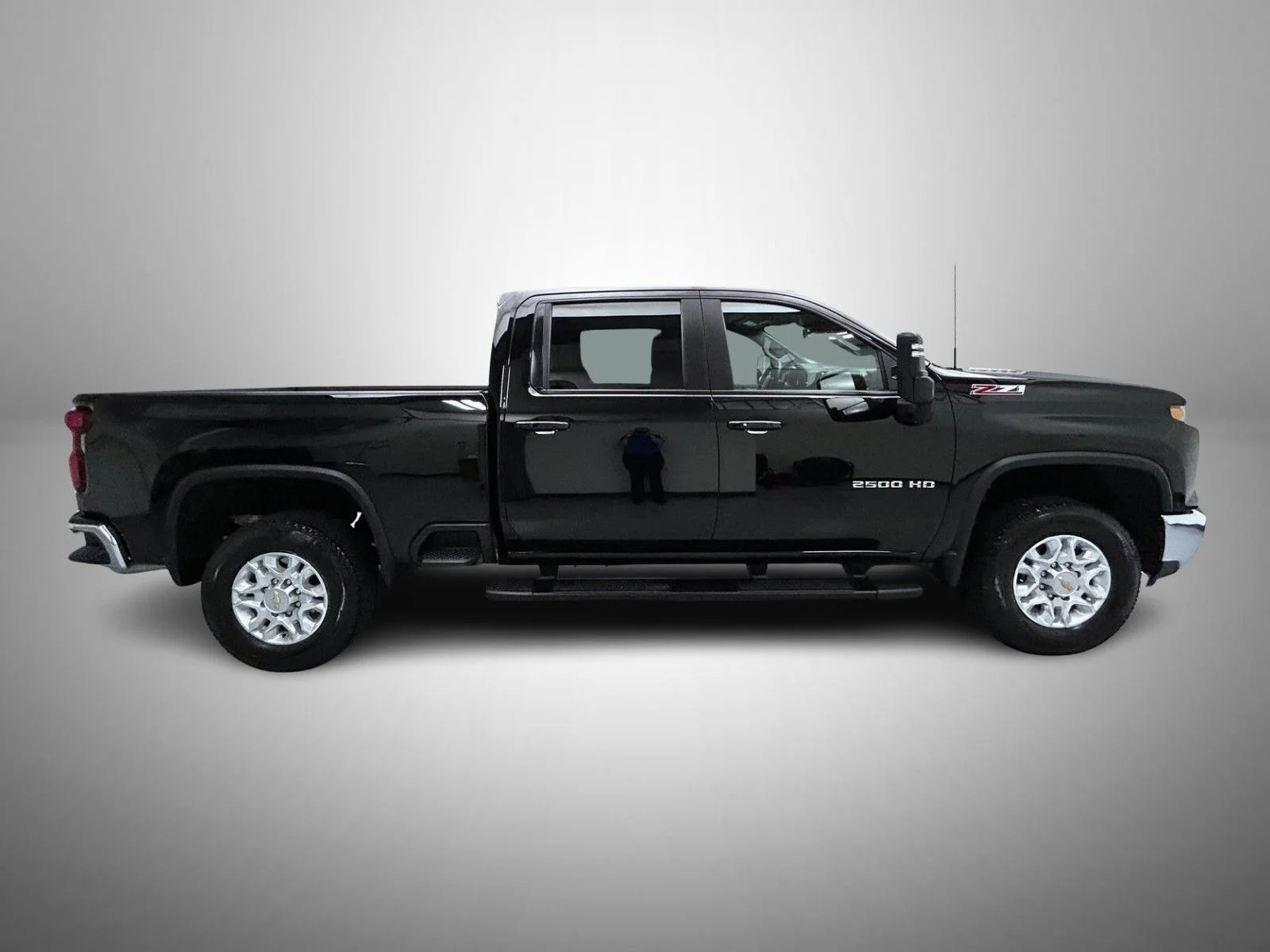 Used 2025 Black Chevrolet LT image 4