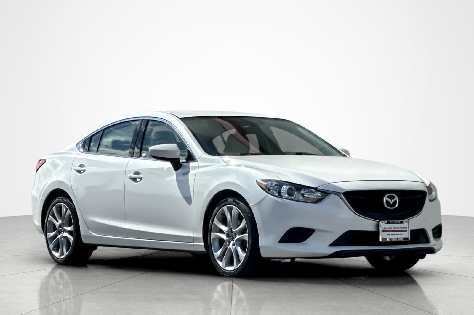 Used 2016 SNOWFLAKE WHITE PEAR Mazda i Touring image 7