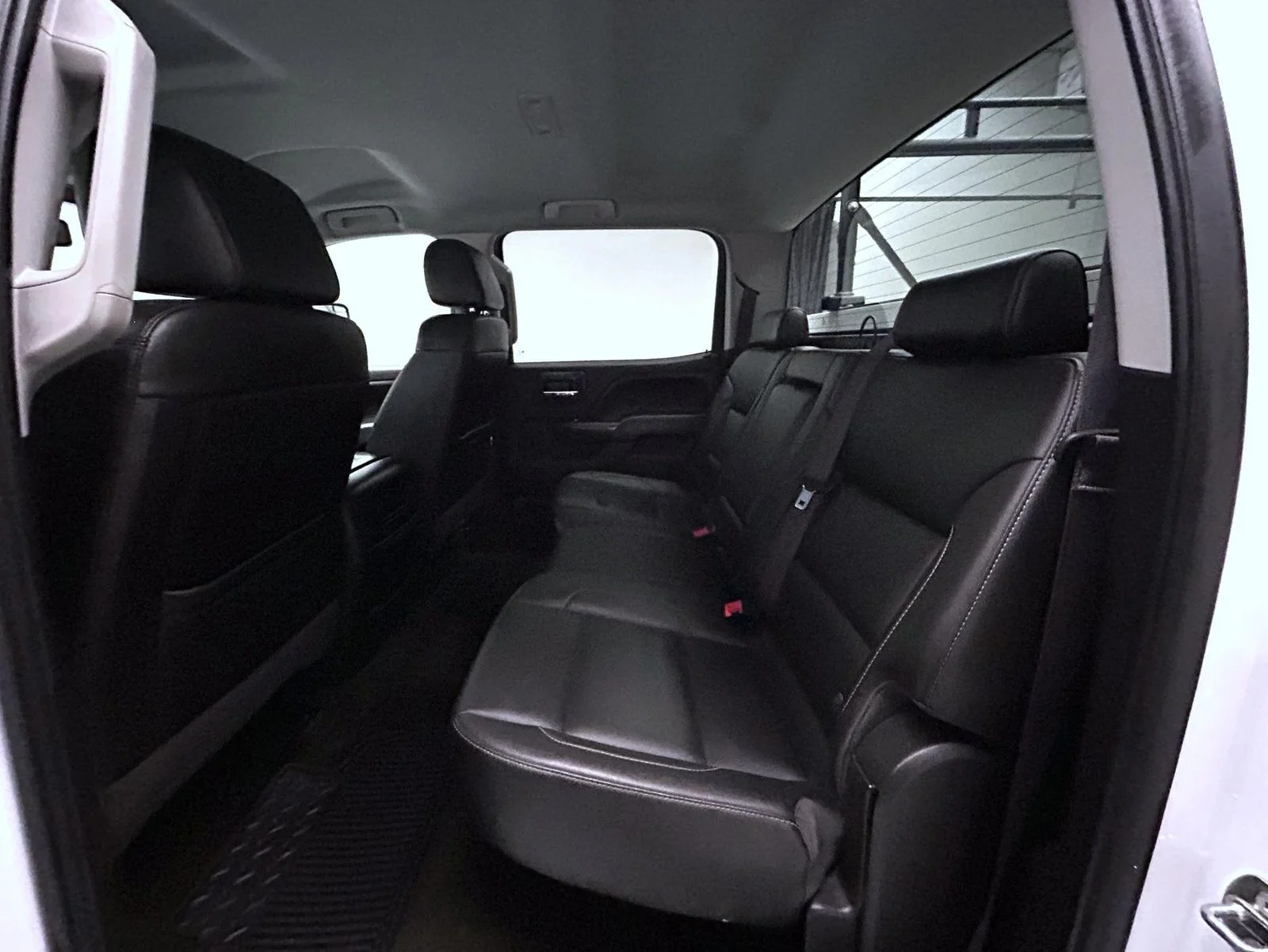 Used 2016 White GMC SLT image 19