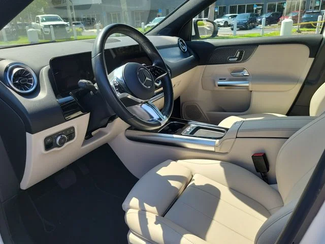 Used 2025 White Mercedes-Benz GLA 250 image 17