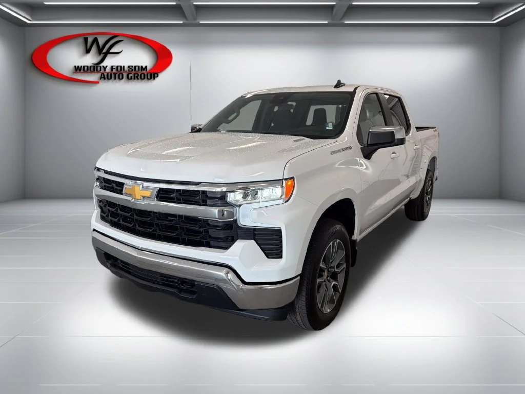 New 2026 Summit White Chevrolet LT (2FL) image 3