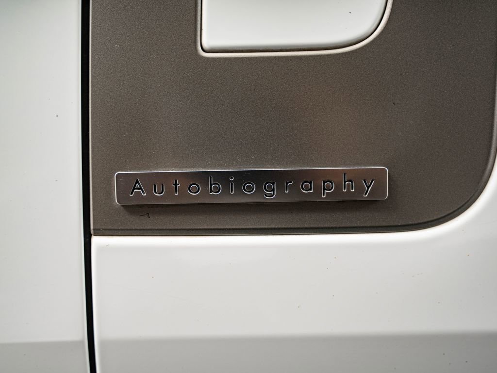 Used 2025 Fuji White Land Rover Autobiography image 45