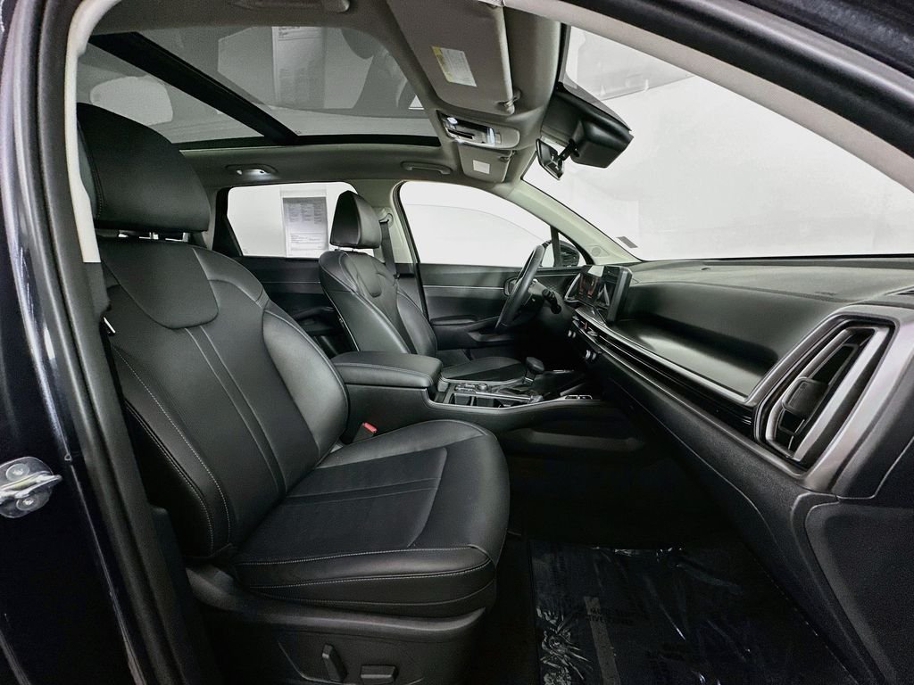 Used 2025 Panthera Metal Kia EX image 30