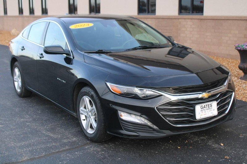 Used 2023 Chevrolet Malibu 1LT with VIN 1G1ZD5ST4PF245805 for sale in Wood River, IL