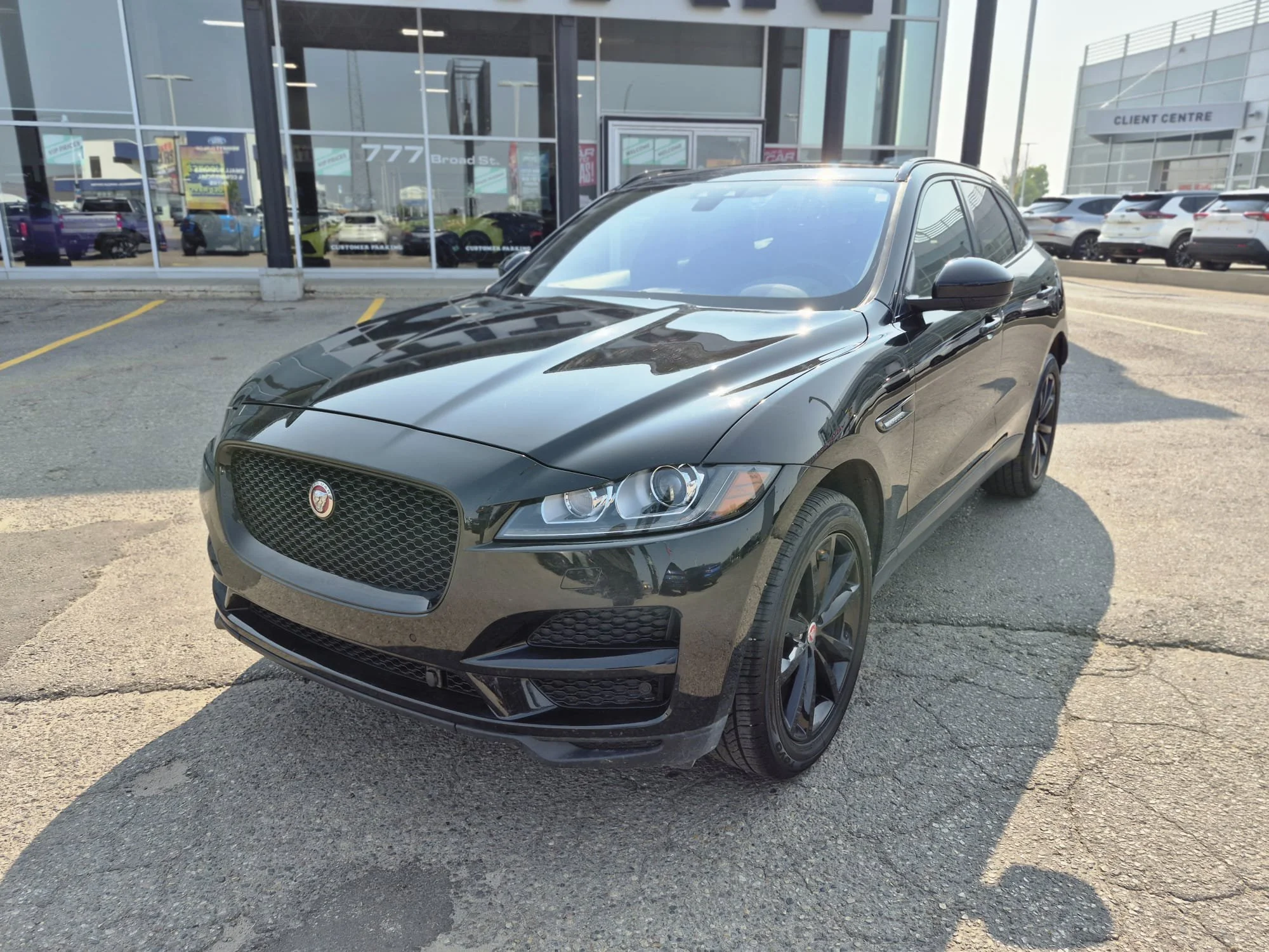 Used 2020 Black Jaguar 25t Prestige image 3