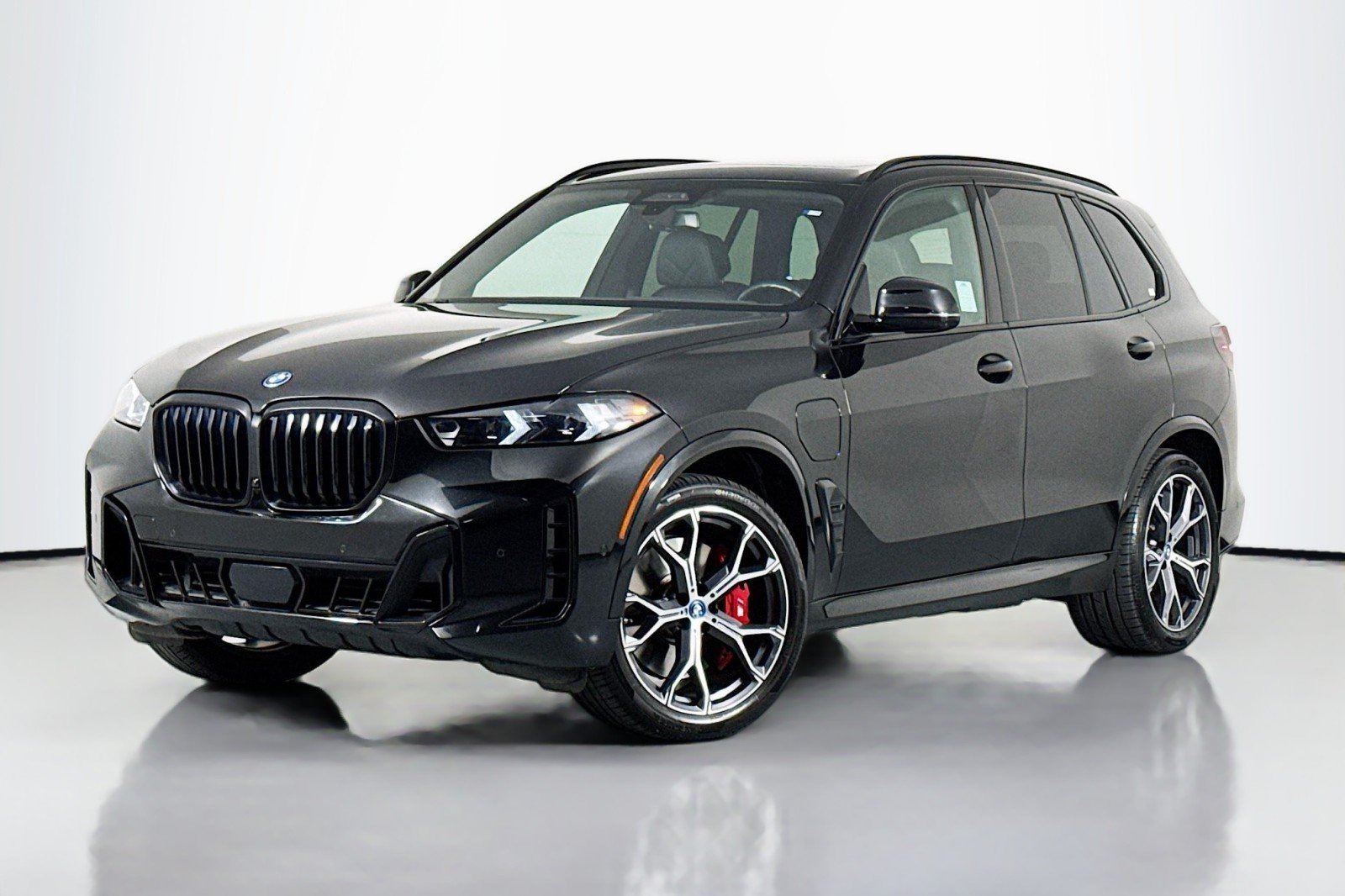 2024 BMW X5 xDrive50e's photo